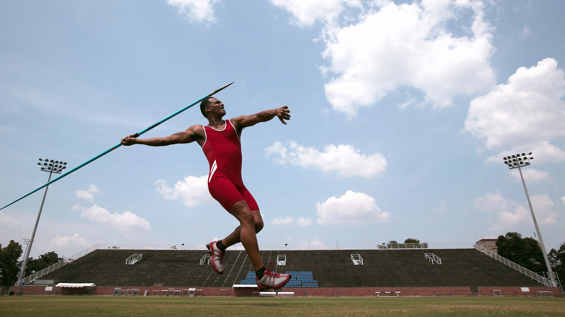 乐鱼体育官网下载-中国足球比赛高压状态下的决策合理性评估